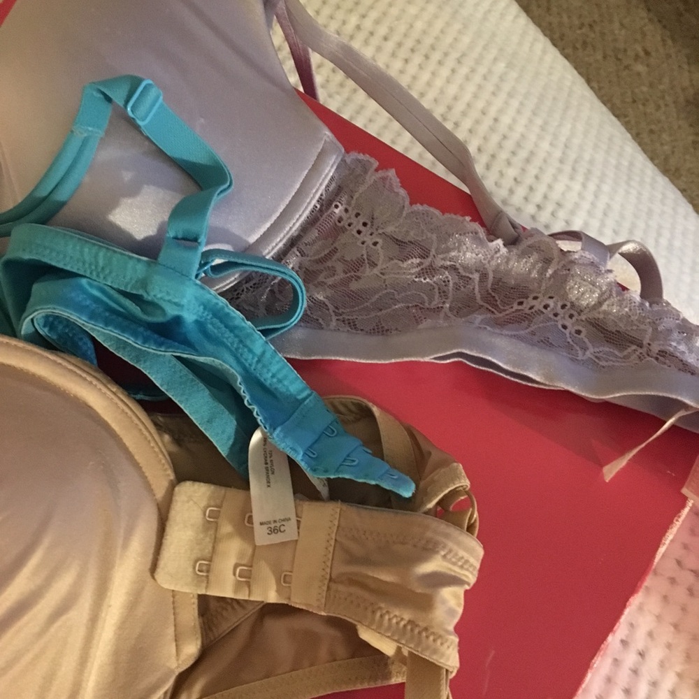 Bras - Picture 2 of 2